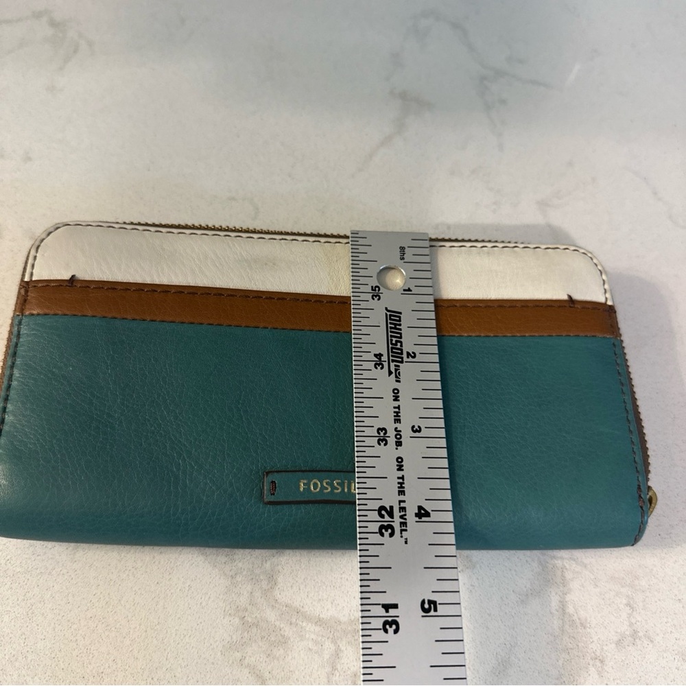 FOSSIL ZIP AROUND WALLET WRISTLET COLOR BLOCK LEATHER BRASS. - Picture 7 of 10